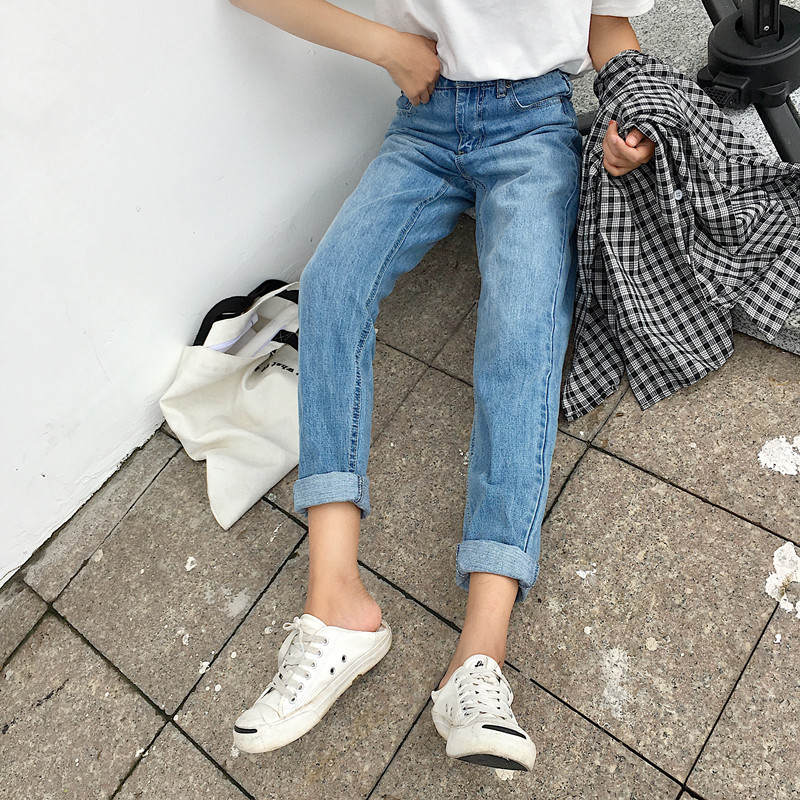 Real-time high-waist jeans, loose Hallen slim classic straight-barrel flanged pants, high-fashion real price