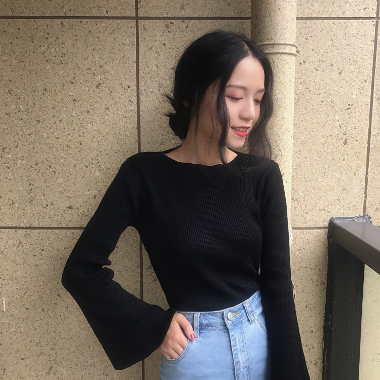 Actual Korean version of the latest round-necked knitted sweater for women decoration bottomwear, long-sleeved tight sweater for women